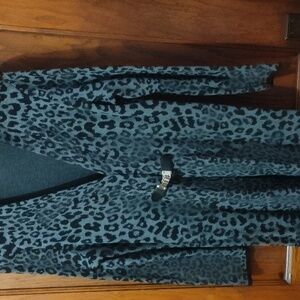 CHARTER Club sweater L Black and Gray leopard print